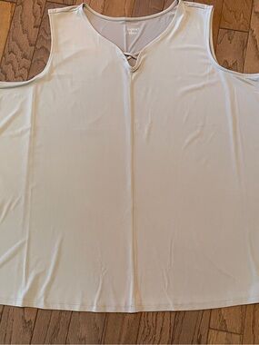 ⁠Catherines Plus Size Sleeveless Crisscross V-Neck Tank Top⁠